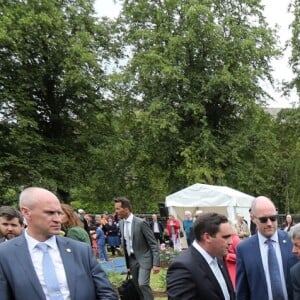 Le prince Albert II de Monaco inaugurait le 23 juin 2017 à Drogheda, en Irlande, la roseraie Princesse Grace du parc St Dominick's, baptisée d'après sa défunte mère qui visita jadis la ville.