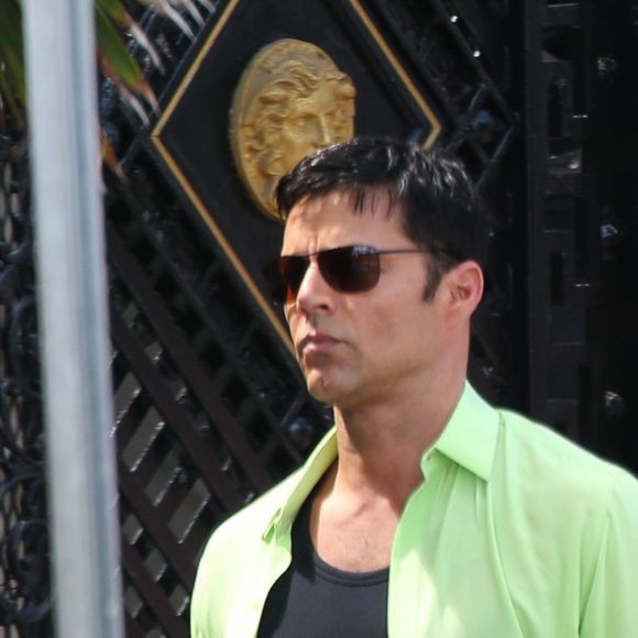 Ricky Martin sur le tournage de la série 'Versace: American Crime Story' à Miami, le 17 mai 2017