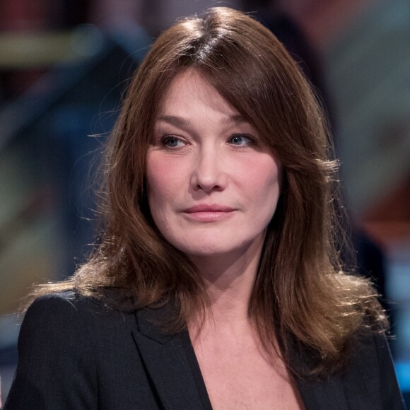 Exclusif - No Web No Blog - Carla Bruni-Sarkozy - Enregistrement de l'émission MerciBrassens, dans les studios de La Plaine Saint-Denis, le 31 janvier 2017 © Cyril Moreau / Bestimage