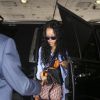 Rihanna arrive à l'aéroport de Los Angeles (LAX) le 24 juin 2017.