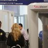 Kristen Stewart et Stella Maxwell à l'aéroport LAX à Los Angeles. Le 29 juin 2017.