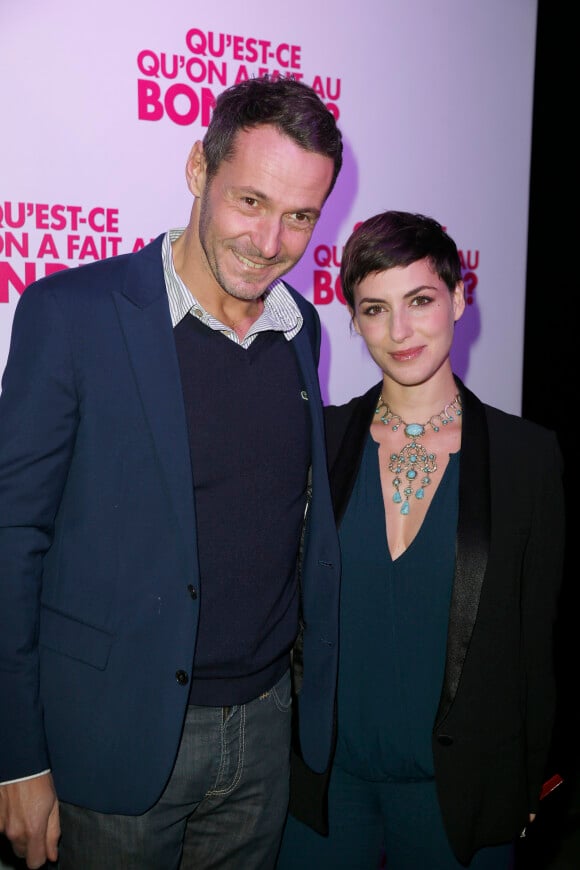 Julien Boisselier et son amie Clémence Thioly - Soirée du film "Qu'est ce qu'on a fait au Bon Dieu?" au Showcase à Paris, le 8 décembre 2014.