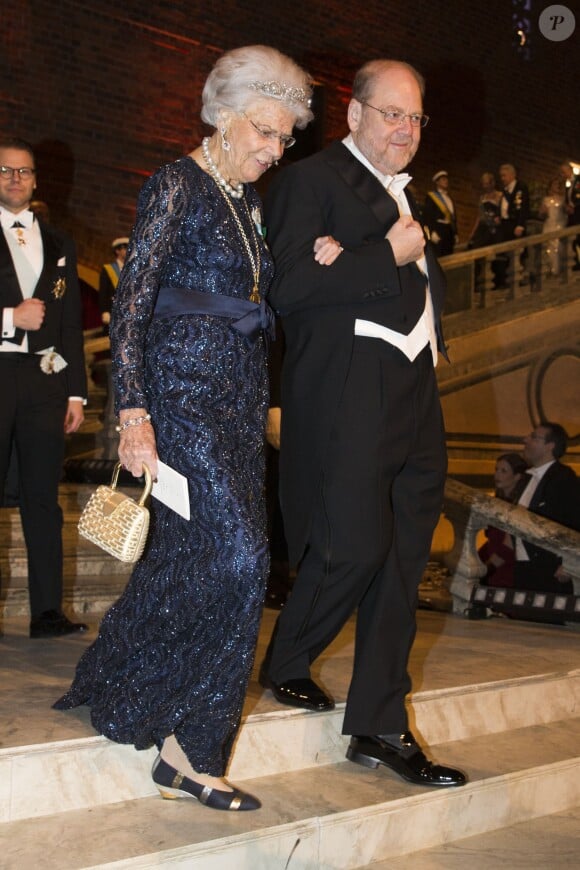 La comtesse Alice Trolle-Wachtmeister et James E. Rothman (laureat du prix Nobel de medecine) au dîner en l'honneur des lauréats des Prix Nobel à Stockholm, le 10 décembre 2013. Alice Trolle-Wachtmeister, qui fut au service de la cour suédoise pendant quarante ans comme dame d'honneur et maîtresse de la gardde-robe, est morte le 26 juin 2017 à 91 ans.