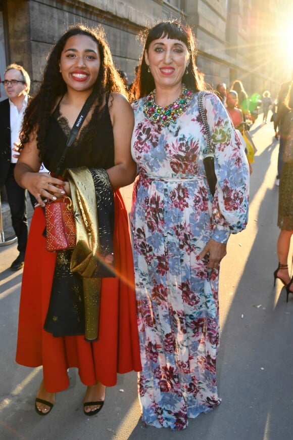 Rossy de Palma et sa fille Luna Garcia - Arrivée au vernissage de l'exposition ''Christian Dior, couturier du rêve'' pour les 70 ans de la maison Christian Dior au Musée des Arts Décoratifs à Paris, le 3 juillet 2017.