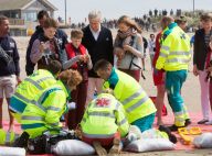 Philippe et Mathilde de Belgique : En mode sauveteurs avec leurs quatre enfants