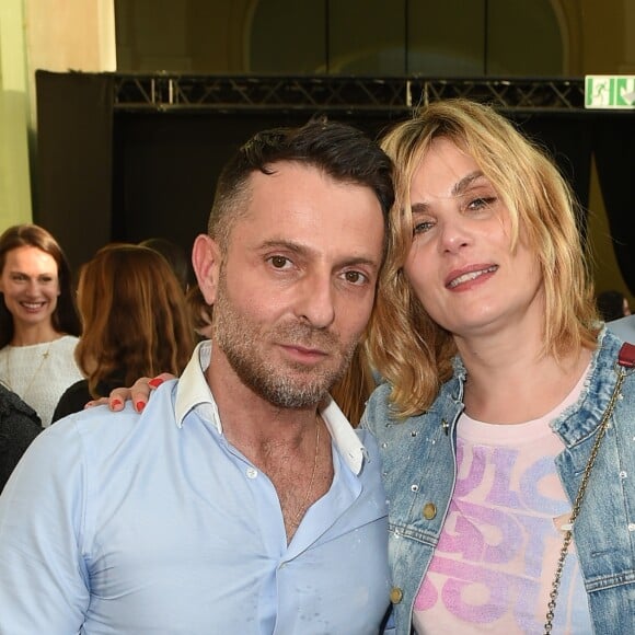 Alexandre Vauthier et Emmanuelle Seigner - Défilé Alexandre Vauthier (collection Haute Couture automne-hiver 2017/18) au Grand Palais. Paris, le 4 juillet 2017.