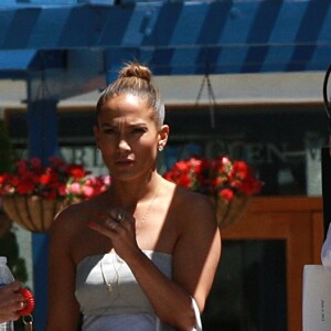 Jennifer Lopez et son ex mari Marc Anthony vont chercher leur fille Emme a l'ecole a Los Angeles, le 19 juin 2013