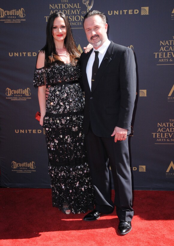 David Arquette et sa femme Christina McLarty à la 44ème soirée annuelle Emmy Awards à Pasadena, le 30 avril 2017