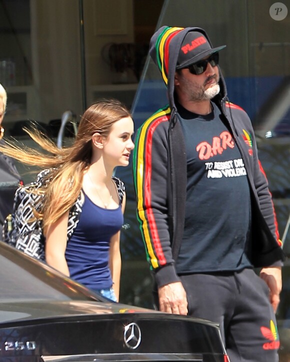 David Arquette et sa fille Coco font du shopping à Beverly Hills. Los Angeles, le 24 mars 2017.