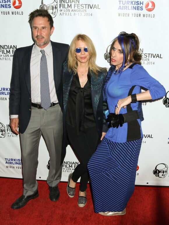 David Arquette, Rosanna Arquette et Alexis Arquette lors de l'ouverture du festival du film indien 2014 avec la projection du film "Sold" aux ArcLight Cinemas à Hollywood, le 8 avril 2014.