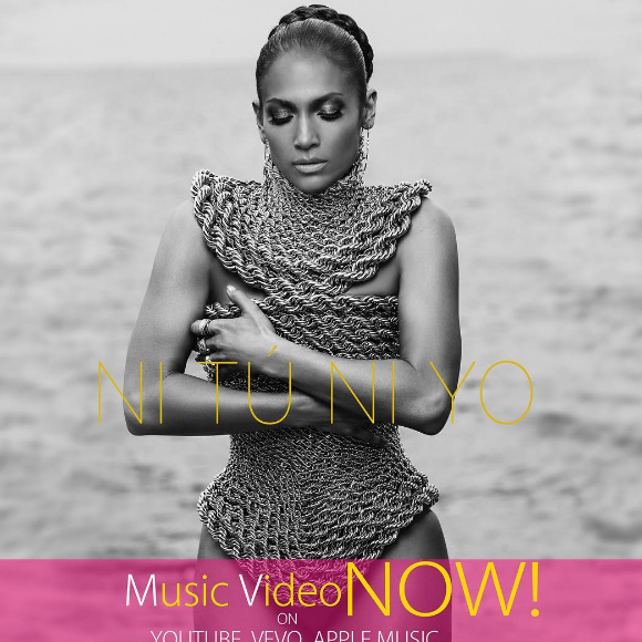 Jennifer Lopez assure la promotion de son nouveau single Ni Tu Ni Yo - Photo publiée sur Instagram au mois de juillet 2017