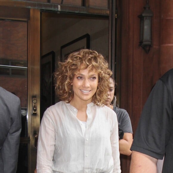 Jennifer Lopez se rend sur le tournage de la série 'Shades of Blue' dans le quartier de Brooklyn à New York, le 6 juin 2017