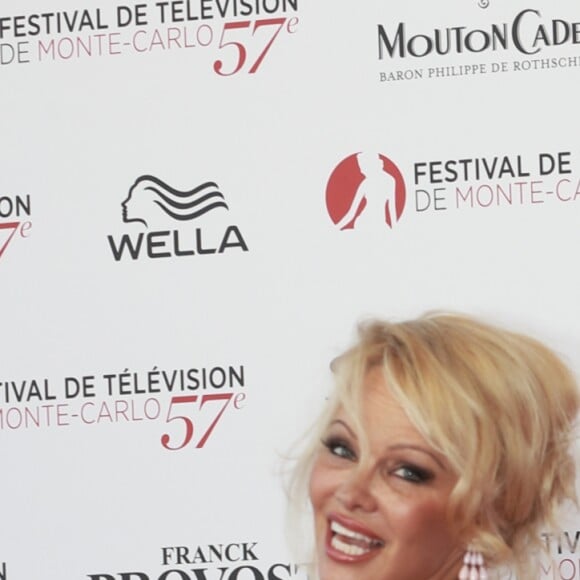Pamela Anderson lors de l'ouverture de la 57ème édition du Festival de la Télévision de Monte-Carlo le 16 juin 2017. © Claudia Albuquerque / Bestimage