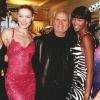 Karen Mulder, Carla Bruni, Gianni Versace et Naomi Campbell. Paris, janvier 1996.