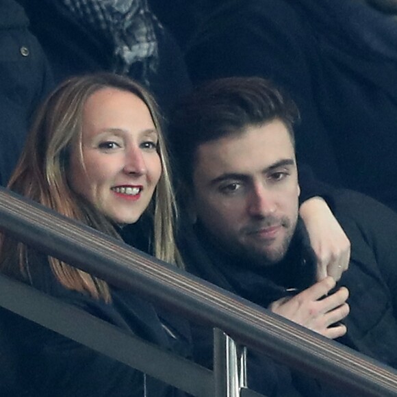 Audrey Lamy et son compagnon Thomas Sabatier au match de Ligue des Champions PSG - Ludogorets au Parc des Princes, à Paris ,le 6 décembre 2016. © Cyril Moreau/Bestimage