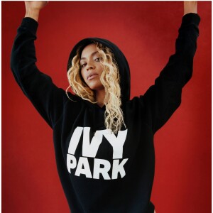 Beyoncé pose en personne pour la promotion de sa collection "Ivy Park" automne hiver 2016/2017 à New York le 22 novembre 2016.