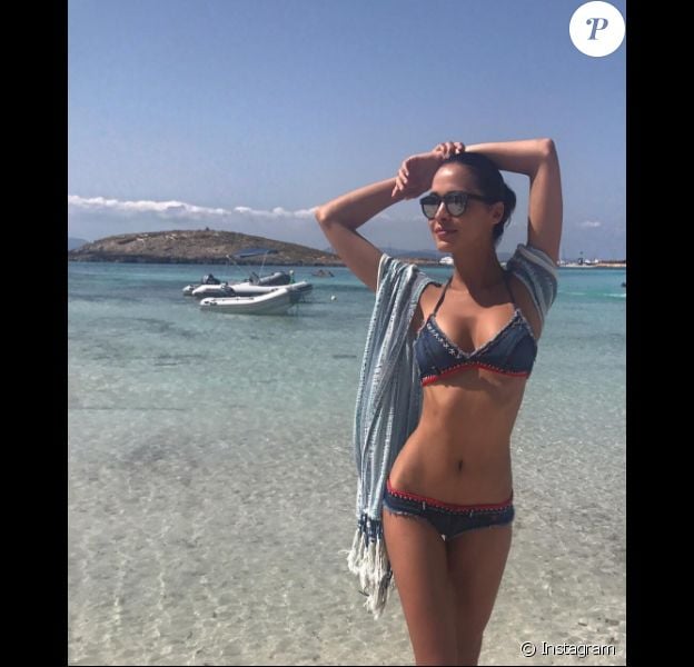 paquete temperatura motivo Leila Ben Khalifa : Dangereusement sexy dans son petit bikini, elle est au  top - Purepeople