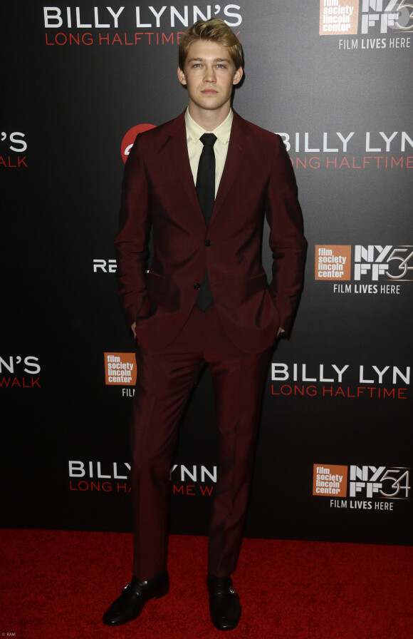 Joe Alwyn à la première de 'Billy Lynn's Long Halftime Walk'' lors du 54ème Festival du Film au Lincoln Square à New York, le 14 octobre 2016