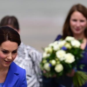 Départ du prince William et de Kate Middleton avec leurs enfants George et Charlotte de Cambridge de l'aéroport de Varsovie en Pologne le 19 juillet 2017.