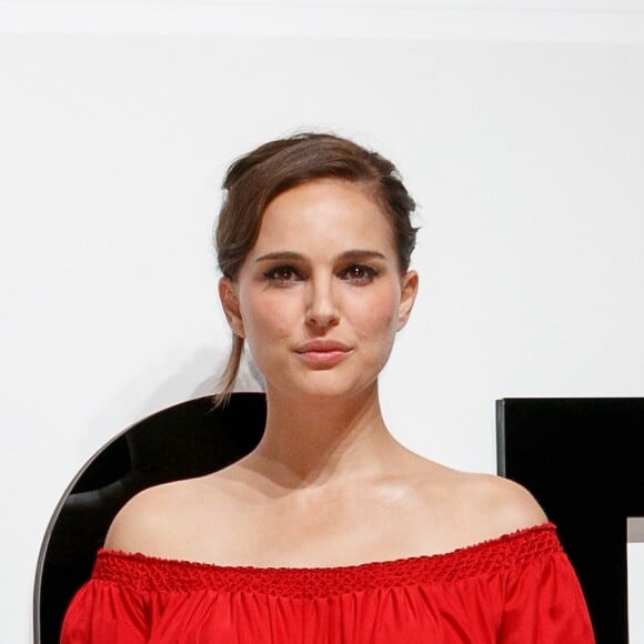 Natalie Portman assiste à la soirée 'DIOR FOR LOVE', organisée par Dior Parfums pour le parfum 'Miss Dior', à la Terrada Warehouse. Tokyo, le 19 juillet 2017.