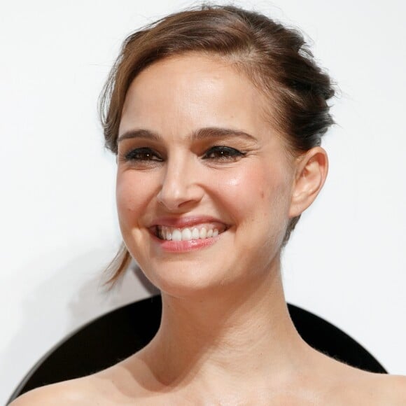 Natalie Portman assiste à la soirée 'DIOR FOR LOVE', organisée par Dior Parfums pour le parfum 'Miss Dior', à la Terrada Warehouse. Tokyo, le 19 juillet 2017.