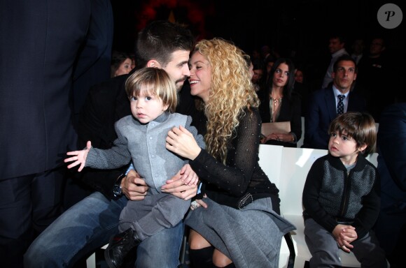 Shakira, son compagnon Gerard Piqué et ses fils Milan et Sasha - Gerard Piqué reçoit un prix lors de la 5ème édition du "Catalan football stars" à Barcelone, Espagne, le 28 novembre 2016.