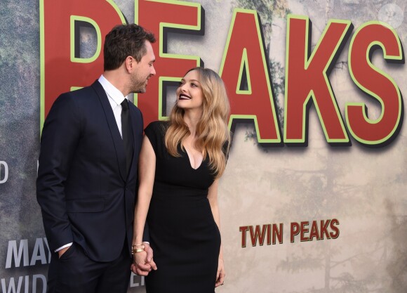 Amanda Seyfried et son mari Thomas Sadoski à la première de la série 'Twin Peaks' à l'hôtel Ace à Los Angeles, le 19 mai 2017 © Chris Delmas/Bestimage