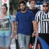Exclusif - Zayn Malik (One Direction) se balade avec des amis à West Hollywood, le 26 juillet 2017
