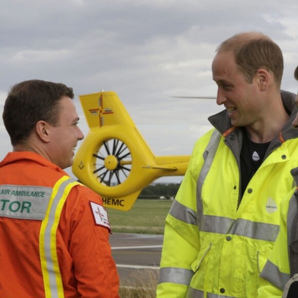 Le prince William, duc de Cambridge, a vécu le 27 juillet 2017 son dernier jour en tant que pilote d'hélicoptère-ambulance pour l'association East Anglia Air Ambulance à l'aéroport Marshall près de Cambridge.