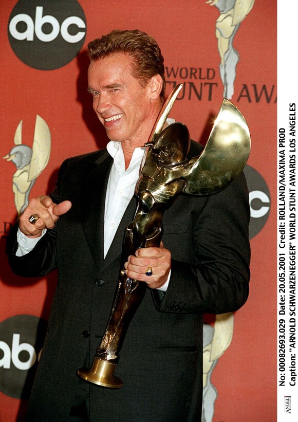 Arnold Schwarzenegger à la cérémonie des Taurus World Stunt Awards en 2001