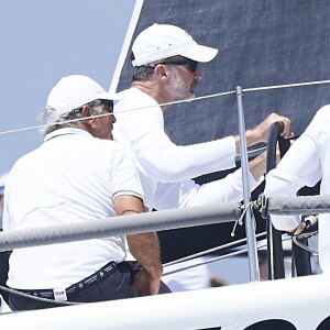 Le roi Felipe VI d'Espagne à bord du voilier AIFOS à l'occasion de la "Copa del Rey" au large de Palma de Majorque, le 31 juillet 2017. © Jack Abuin via ZUMA Wire/Bestimage  King Felipe VI on board of the AIFOS during the Copa del Rey sailing trophy in Palma de Mallorca, on July 31, 2017.31/07/2017 - Palma