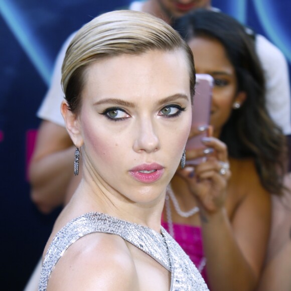 Scarlett Johansson - Première du film "Rough Night" au théâtre AMC Lincoln Square à New York City, New York, Etats-Unis, le 12 juin 2017. © Charles Guerin/Bestimage