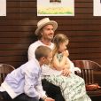 Brooklyn Beckham dédicace son livre de photos "What I See" au centre commercial The Grove en présence de son père David, ses frères Cruz et Romeo et sa soeur Harper à Los Angeles, le 2 août 2017