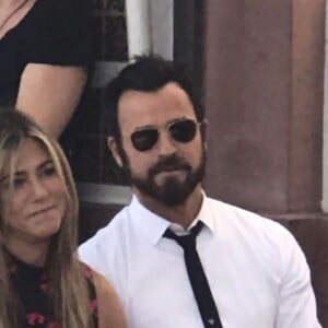 Jennifer Aniston et son mari Justin Theroux et Will Arnett à la remise de l'étoile de leur ami Jason Bateman sur le Walk of Fame à Hollywood, le 26 juillet 2017