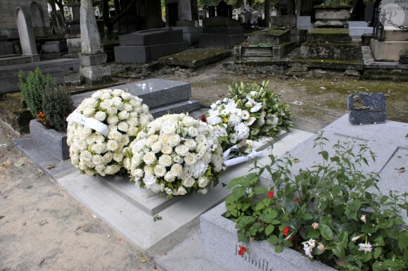 La tombe de Jeanne Moreau au cimetière Montmartre à Paris, le 8 août 2017.