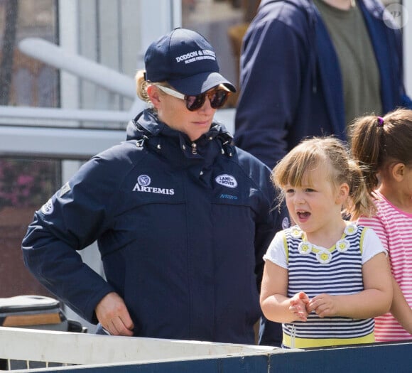 Zara Phillips avec sa fille Mia Tindall, 3 ans, le 6 août 2017 lors du Festival of British Eventing à Gatcombe Park à Minchinhampton.
