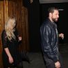 Avril Lavigne et J.R. Rotem quittent The Nice Guy à West Hollywood. Le 4 août 2017.