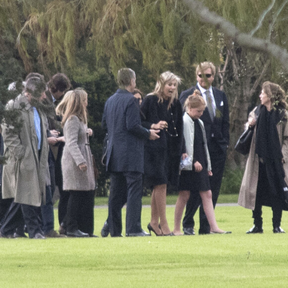 La reine Maxima des Pays-Bas, le roi Willem-Alexander des Pays-Bas, la princesse Ariane des Pays-Bas les proches et les amis - Funérailles du père de la reine Maxima, Jorge Zorreguieta, au cimetière Parque Memorial proche de Buenos Aires, Argentine, le 10 août 2017.