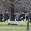 La reine Maxima des Pays-Bas, tenant par la main la princesse Ariane, et le roi Willem-Alexander des Pays-Bas. Funérailles du père de la reine Maxima, Jorge Zorreguieta, au cimetière Parque Memorial proche de Buenos Aires, Argentine, le 10 août 2017.