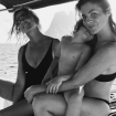 Carine Roitfeld : En vacances avec sa fille et sa petite-fille