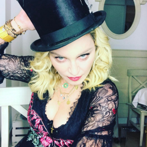 Madonna se prépare pour la soirée de son 59e anniversaire organisée dans la région des Pouilles en Italie, le 15 août 2017.