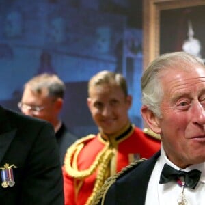 Le prince William et le prince Charles ont assisté ensemble le 16 août 2017 au Royal Edinburgh Military Tattoo, un festival international de fanfares militaires ayant lieu chaque année depuis 1950 au Château d'Edimbourg, en Écosse.