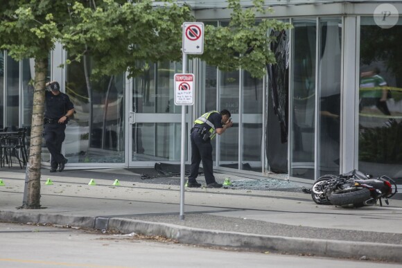 "La police de Vancouver confirme qu'une cascadeuse est décédée sur le tournage de Deadpool pendant une scène de cascade à moto", selon le communiqué des forces de l'ordre de la ville de l'ouest canadien le 14 août 2017