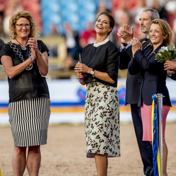 La princesse Madeleine de Suède était heureuse d'inaugurer lundi 21 août 2017 au stade Ullevi à Göteborg les Championnats d'Europe de dressage et de saut d'obstacles 2017. 
