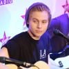 Luke Hemmings (chanteur principal, guitare) - Le groupe pop rock australien "5 Seconds Of Summer", chez Virgin Radio à Paris, le 26 juin 2014
