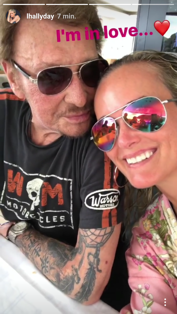 Laeticia et Johnny Hallyday "in love" lors de leurs vacances à Saint-Barthélemy, Instagram, le 24 août 2017.
