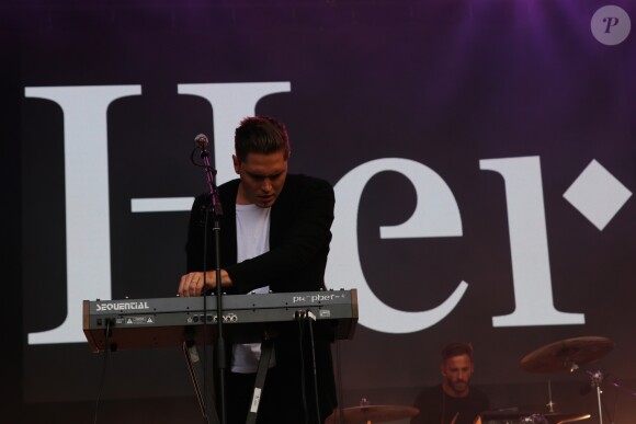 Her en concert au Festival Rock En Seine, au Domaine National de Saint-Cloud, le 26 août 2017 © Lise Tuillier / Bestimage