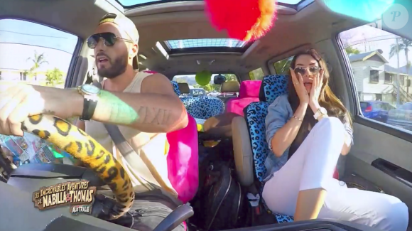 Nabilla et Thomas Vergara frôlent l'accident de voiture dans le premier épisode des "Incroyables Aventures de Nabilla et Thomas en Australie". NRJ12, le 28 août 2017.