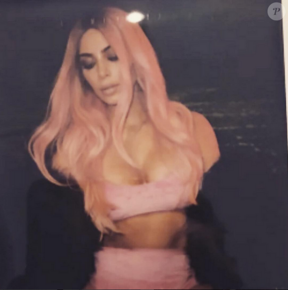 Kim Kardashian en séance photo pour CR Fashion Book. Août 2017.
