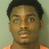 Mekhi Alante Lucky sur son mug shot (photo d'identité judiciaire) après son arrestation pour "excès de vitesse et conduite dans un véhicule volé" en 2016.